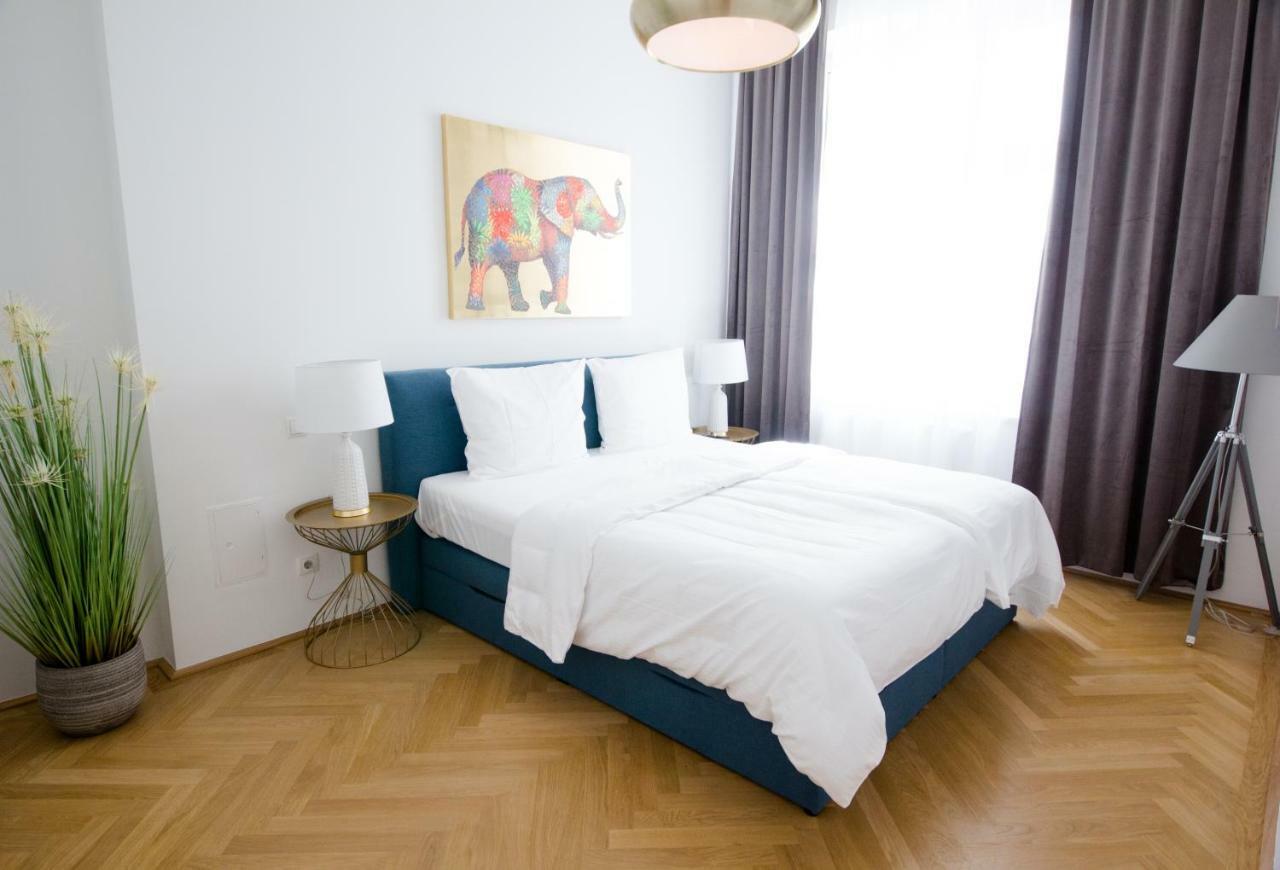 Studio Apartments Urania - Mai'S Apartments Viyana Dış mekan fotoğraf